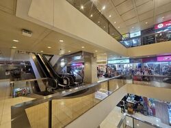Peninsula Shopping Complex (D6), Shop House #639393941